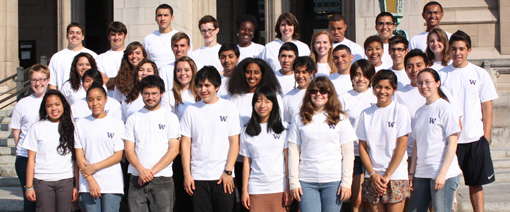2011 students in front of Suzallo Library