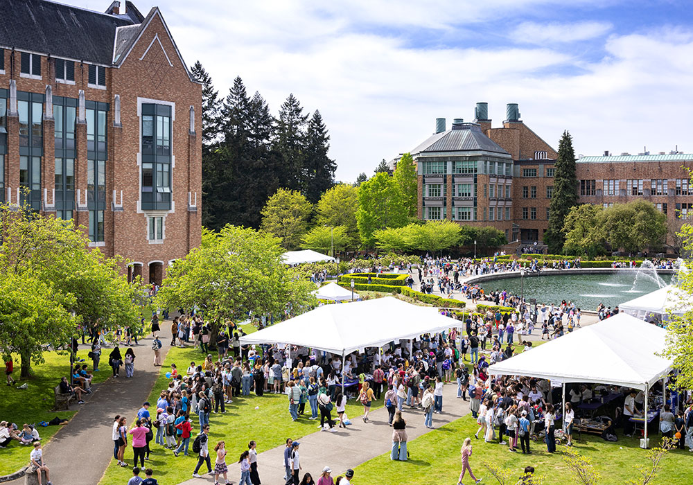 Discovery Days taking place in the middle of campus