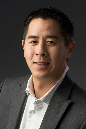 Jonathan Liu headshot