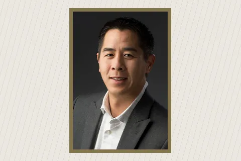 Jonathan Liu headshot