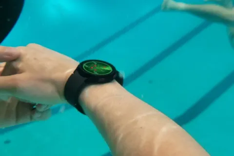 A team at the University of Washington has developed the first underwater 3D-positioning app for smart devices, such as the smartwatch pictured here.