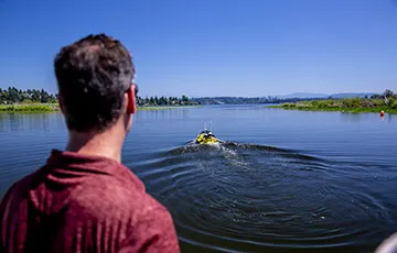 remote-controlled boat